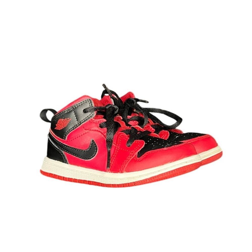***SOLD*** Nike Air Jordan 1 Mid TD Basketball Shoes Gym Red Black SIze 9C - Picture 3 of 6